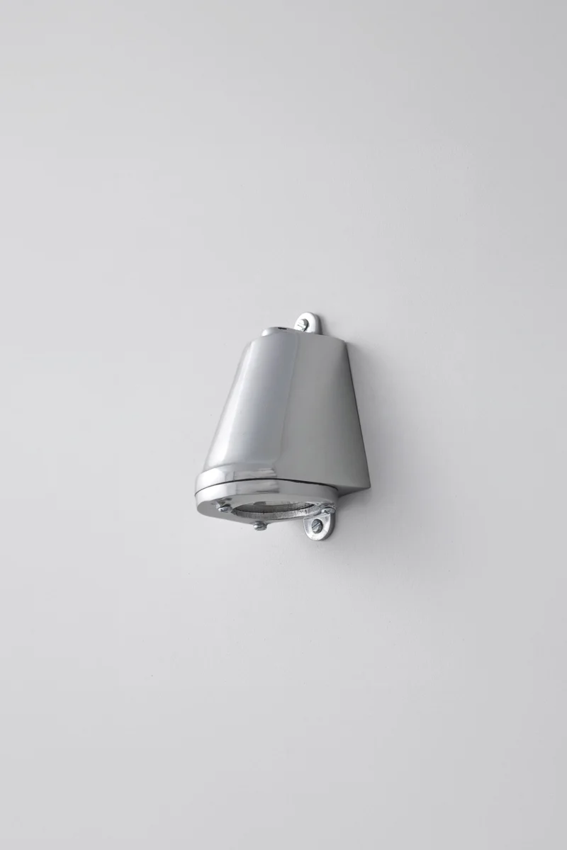 Mast Light, Mains LED