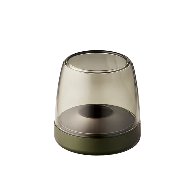 Windlicht aus Glas und Aluminium mit modernem Design und LED-Kerzen-Kompatibilität, Grün – Glow 10 | Kooduu