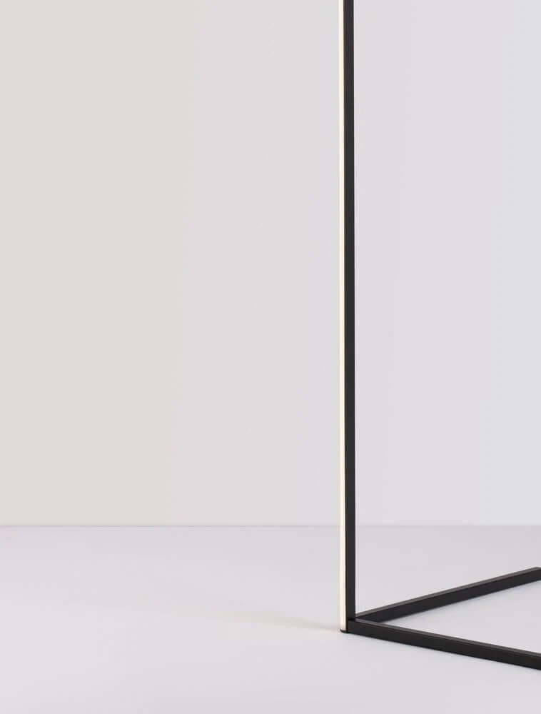 V-Line LED Stehlampe 140,5cm