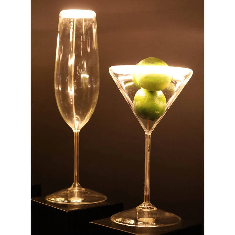 Leuchtmittel 6W, E27 Fassung - Floating Martini klar | SEGULA