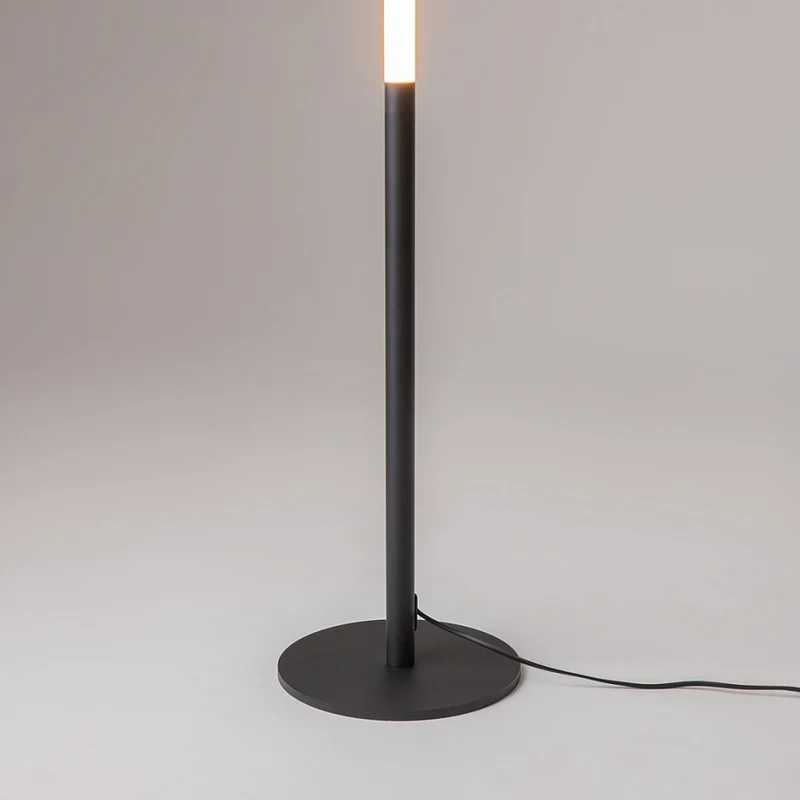 Stehleuchte – Schwarzes Metall, 18 W Leistung, Warmweiß, 130 cm Höhe - Ray | Maytoni