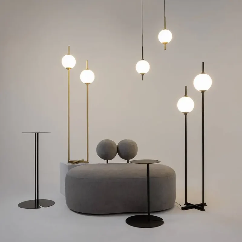Stehleuchte – Messing Finish, Metallgehäuse, 12W Leistung, 360° Licht - The Sixth Sense | Maytoni