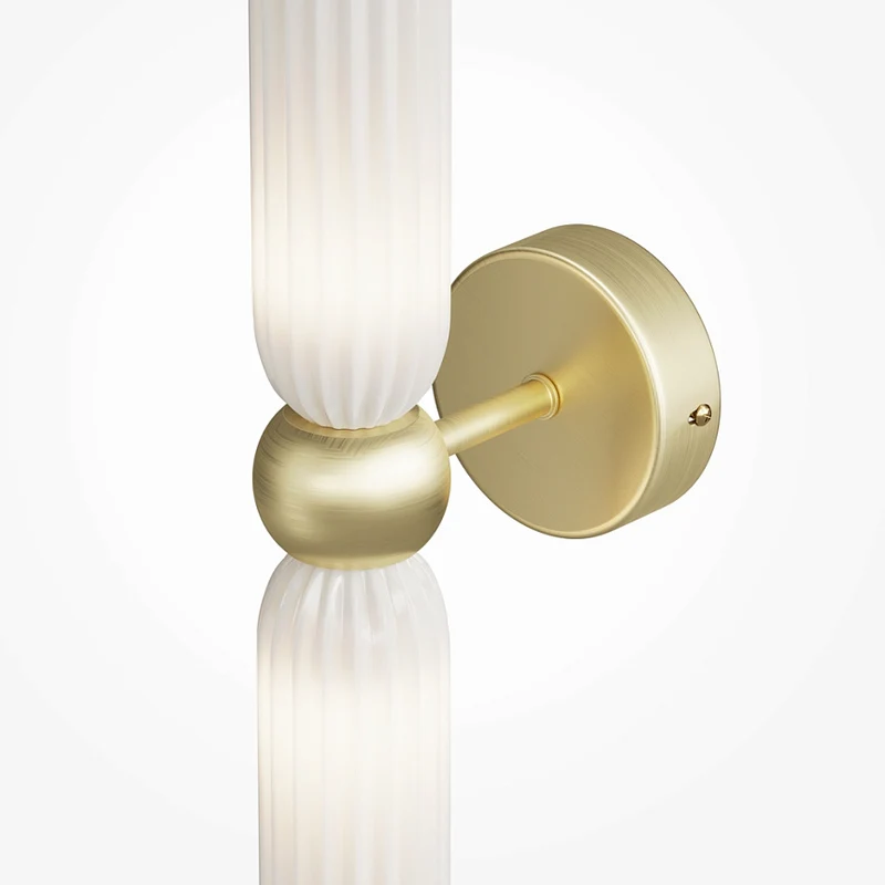 Wandleuchte – Gold Optik, Weißes Glas, 28 Watt - Antic | Maytoni
