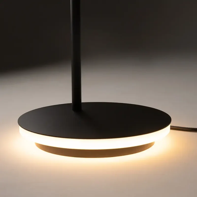 Stehleuchte – Schwarzes Finish, Metallgehäuse, Warmweißes Licht - Estudo | Maytoni