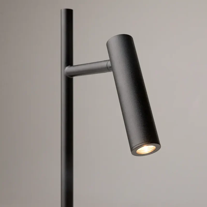 Stehleuchte – Schwarzes Finish, Metallgehäuse, Warmweißes Licht - Estudo | Maytoni