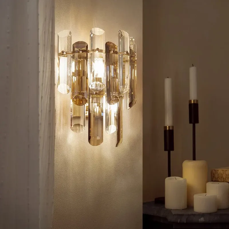 Wandleuchte – Goldfarbenes Metall, 2 × E14, Glasschirm, Höhe 27 cm - Flare | Maytoni