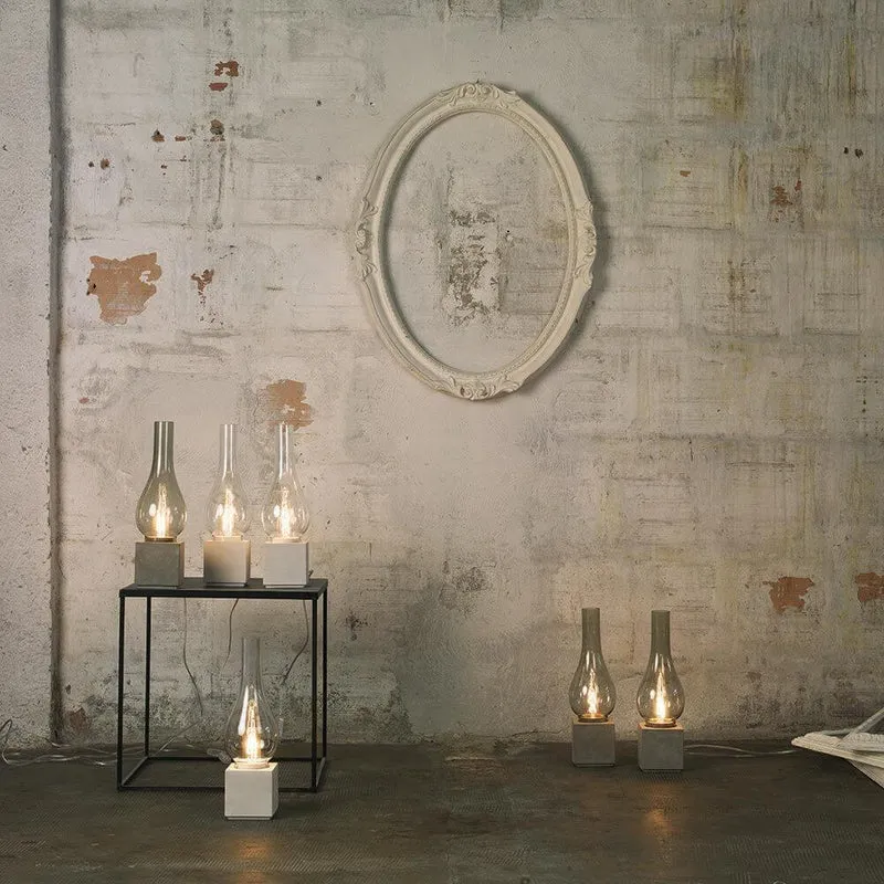 Karman Amarcord Tischlampe
