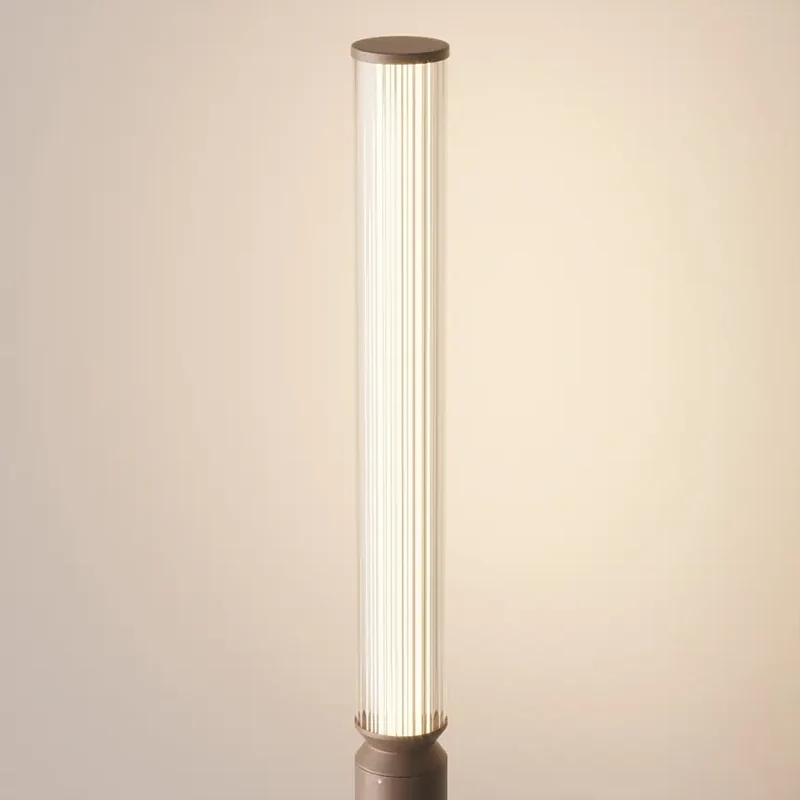 Landschaftsleuchte – Braune Farbe, Aluminium Glas, Zeitlose Eleganz - Lit | Maytoni