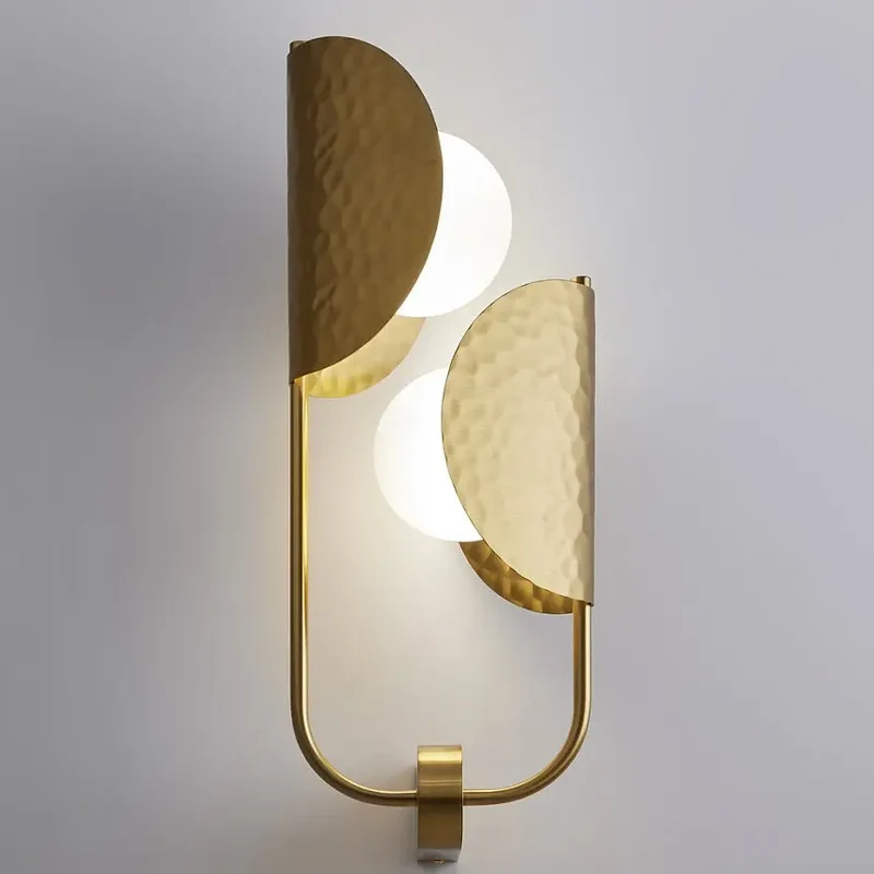 Wandleuchte – Messing Finish, Metall Gehäuse, Linkes Design, 2× G9 Fassung - Tropic | Maytoni