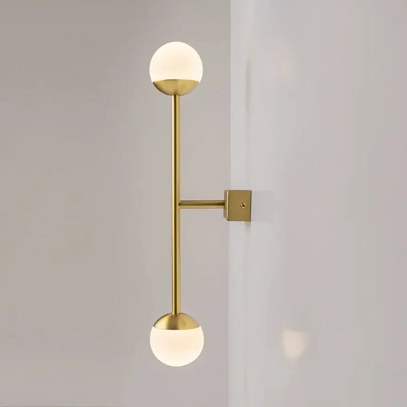 Wandleuchte – Messing Finish, Metallgehäuse, 360° Licht, Integrierte LED - Touch | Maytoni