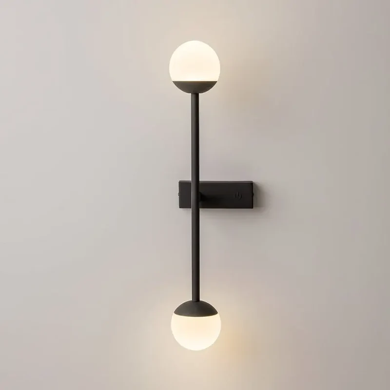 Wandleuchte – Schwarzes Finish, Metallgehäuse, 360° Licht, Integrierte LED - Touch | Maytoni