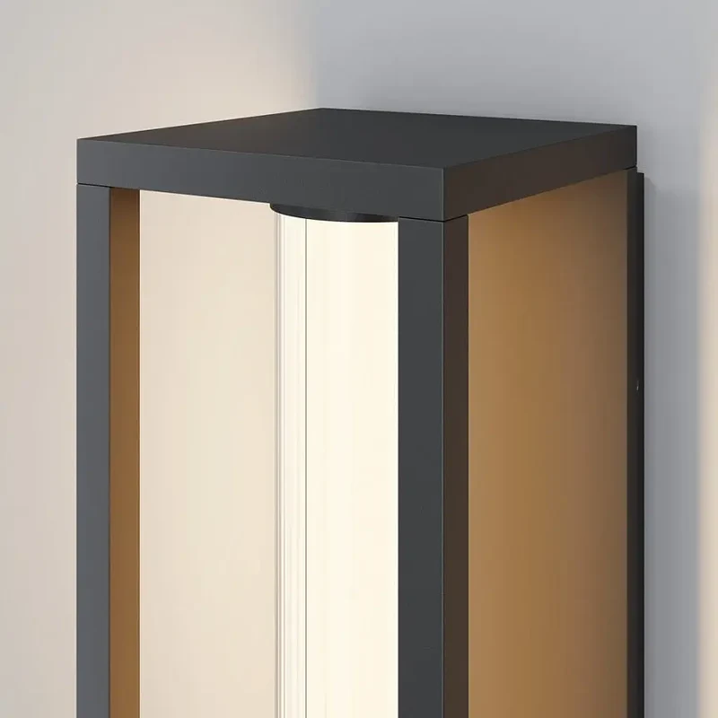 Wandleuchte – Tiefes Schwarz, Aluminium Gehäuse, Moderne Lichtwirkung - Expo | Maytoni