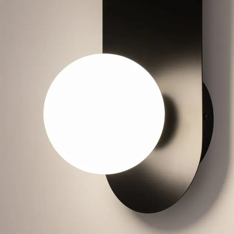 Wandleuchte – Schwarzes Metall, Glas Kugel, G9 Lichtquelle - Bao | Maytoni
