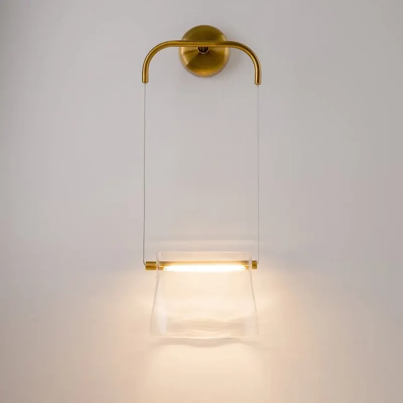 Wandleuchte – Messingfarbenes Metall, Glas, Warmweißes Licht, 330 cm Höhe - Cabaret | Maytoni