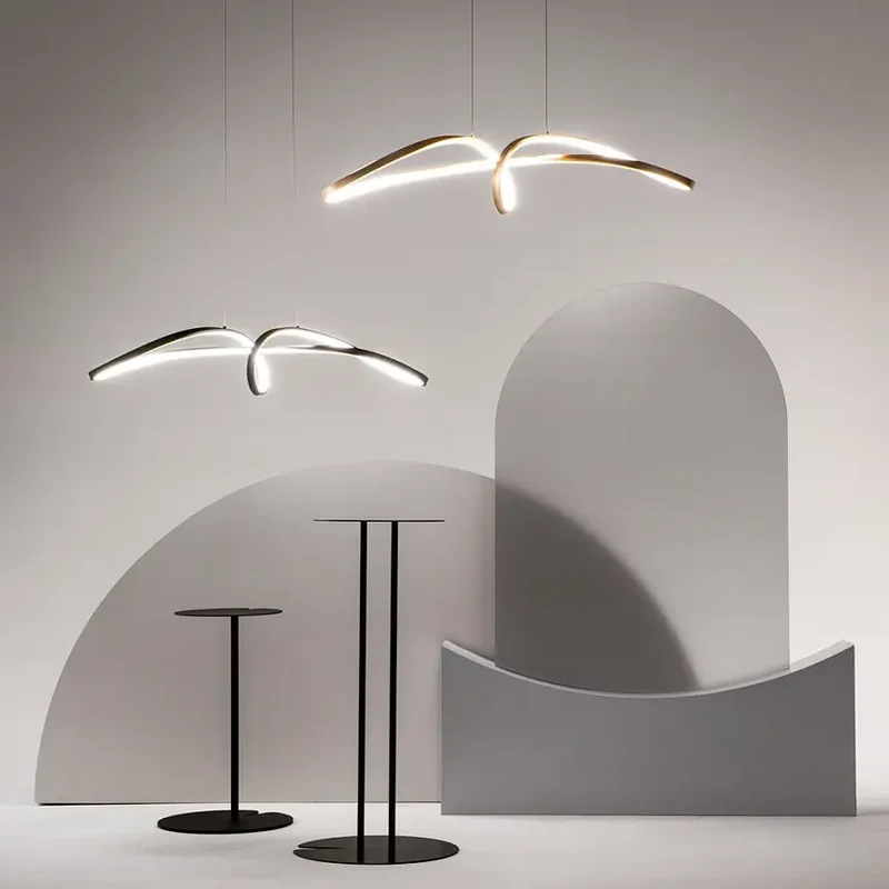 Pendelleuchte – Gold Alu, neutrales Licht, 175 cm hoch - Curve | Maytoni
