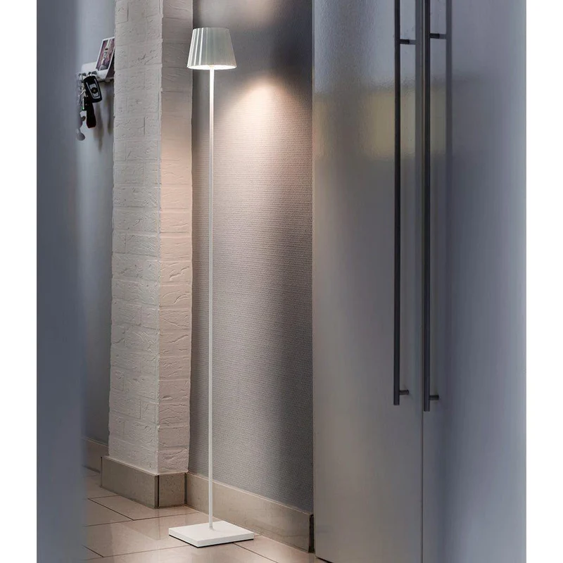 Stehleuchte Aluminiumgehäuse mobile Akku-Funktion integrierte LED-Technik – TROLL 2.0 | Sompex