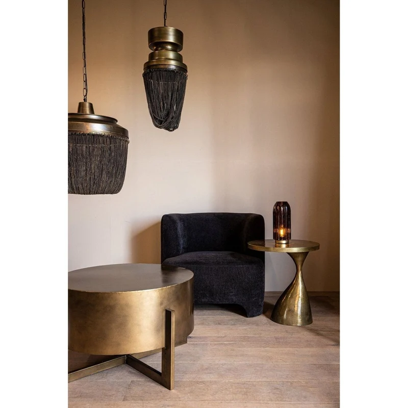 Pendelleuchte aus Eisen mit Gold-Finish, dekorativen Kettenelementen und skulpturalem Design L – Zelivo | PTMD