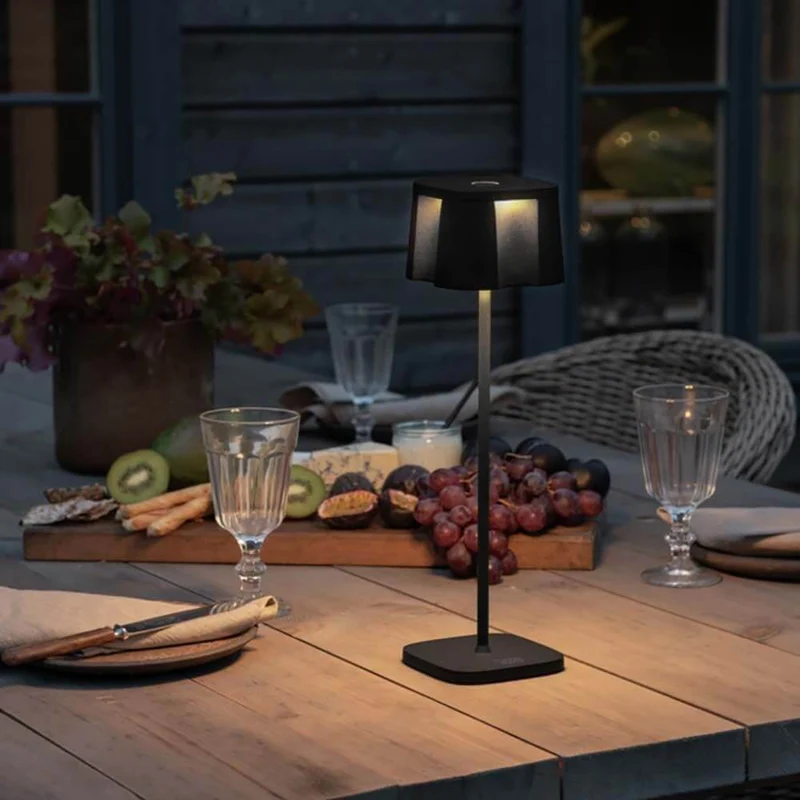 Nice LED Outdoor USB-Tischlampe CCT