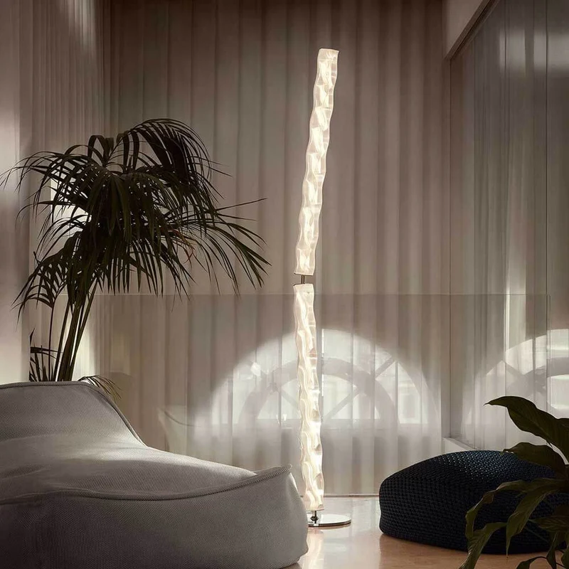 Slamp Hugo Stehleuchte 207cm aus Lentiflex-Kunststoff