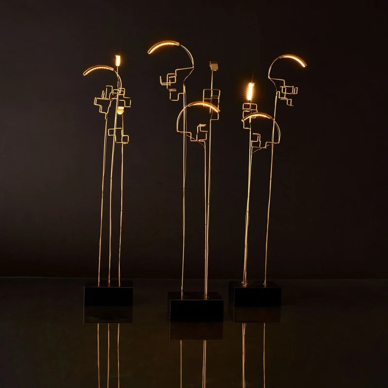 DCWéditions Boucle LED Akku Tischlampe schwarz Gold