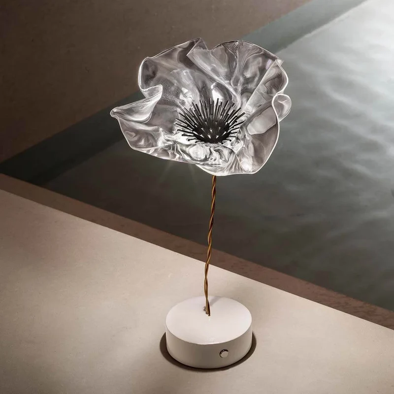 Slamp LED Akku-Tischlampe Lafleur Prisma